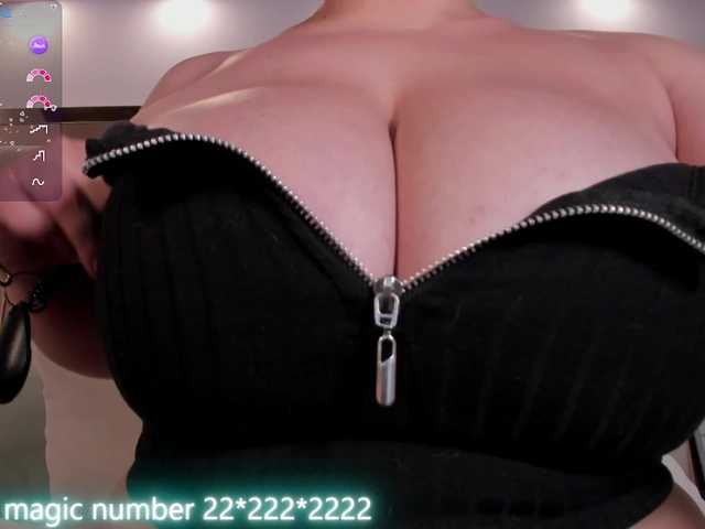 anyi-sweet-tits's BongaCams show and profile