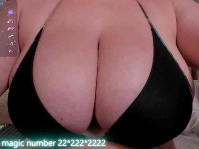 anyi-sweet-tits webcam