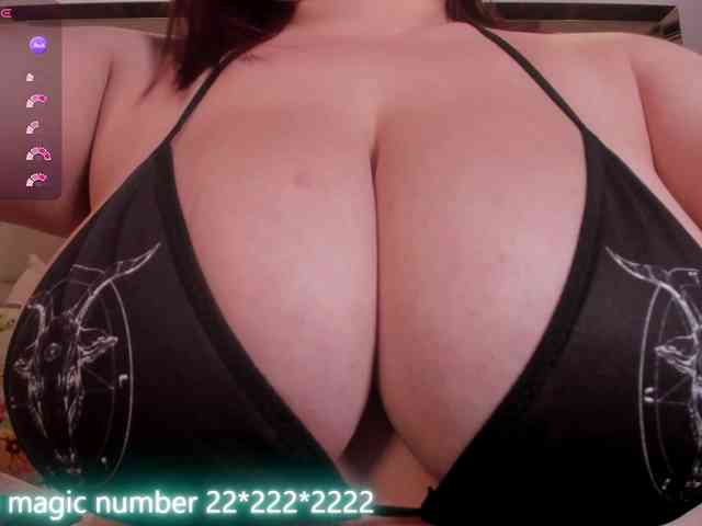 anyi-sweet-tits webcam