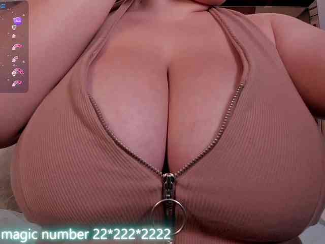 anyi-sweet-tits webcam