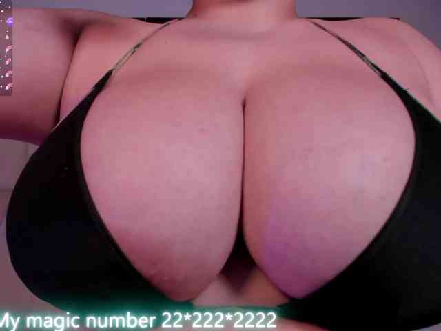 anyi-sweet-tits webcam