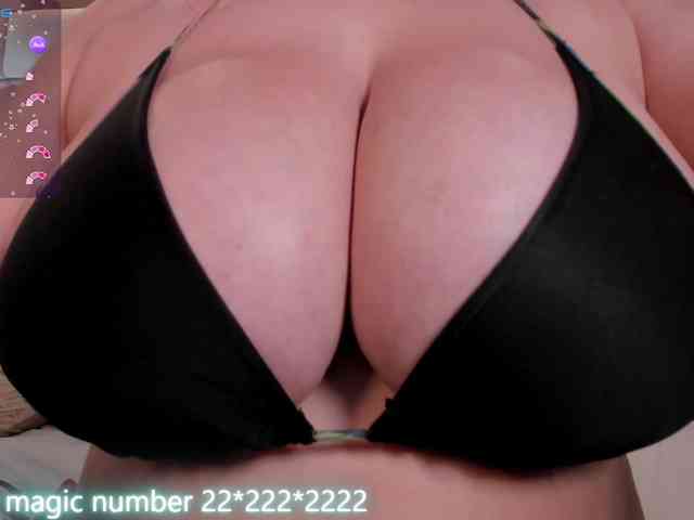 anyi-sweet-tits webcam