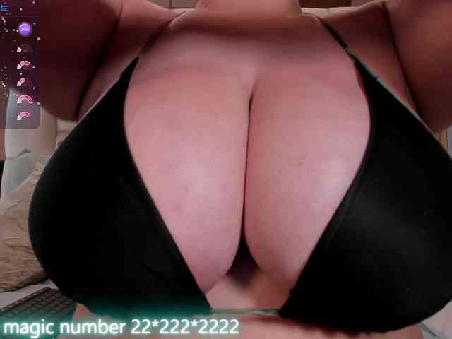 anyi-sweet-tits webcam