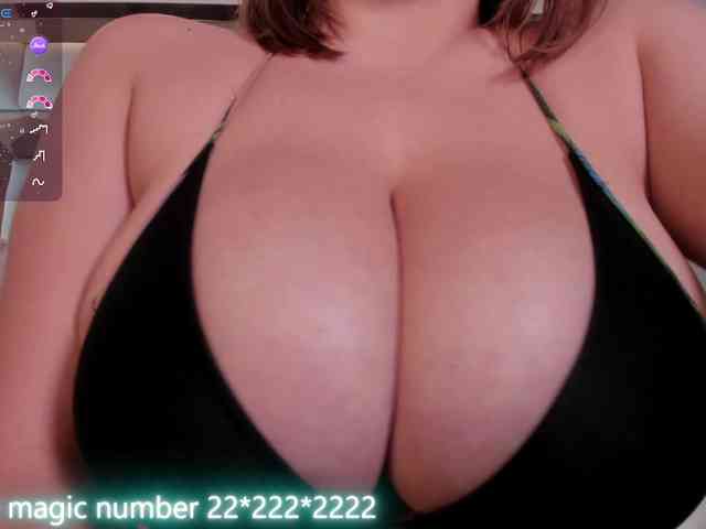 anyi-sweet-tits webcam