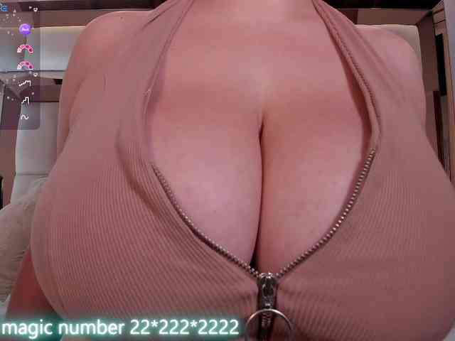 anyi-sweet-tits webcam