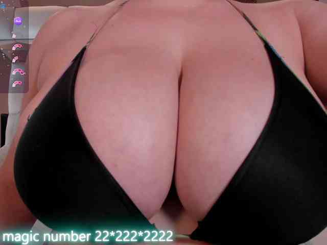 anyi-sweet-tits webcam