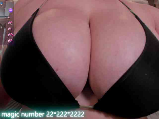 anyi-sweet-tits webcam