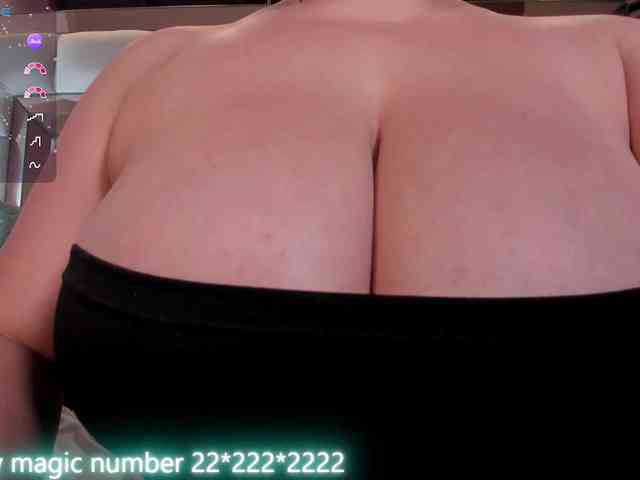 anyi-sweet-tits webcam