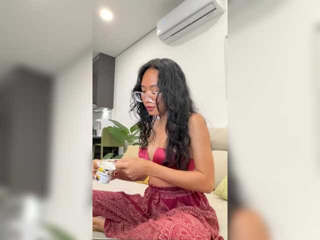 itsyourcassie1's BongaCams show and profile