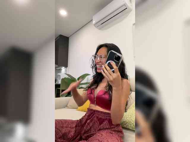 itsyourcassie1 webcam