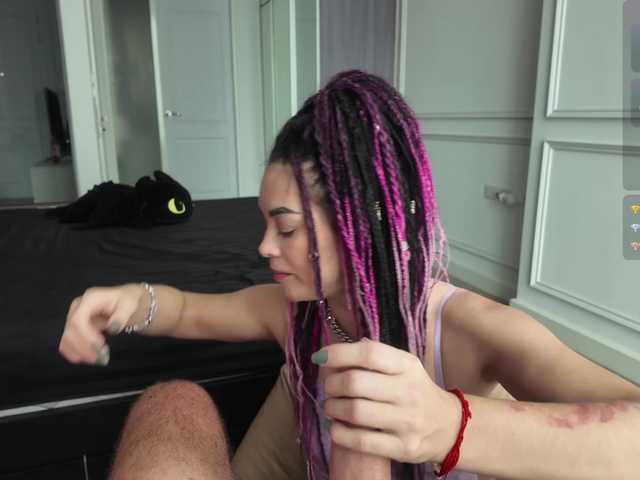 go to chat with Travel-couple