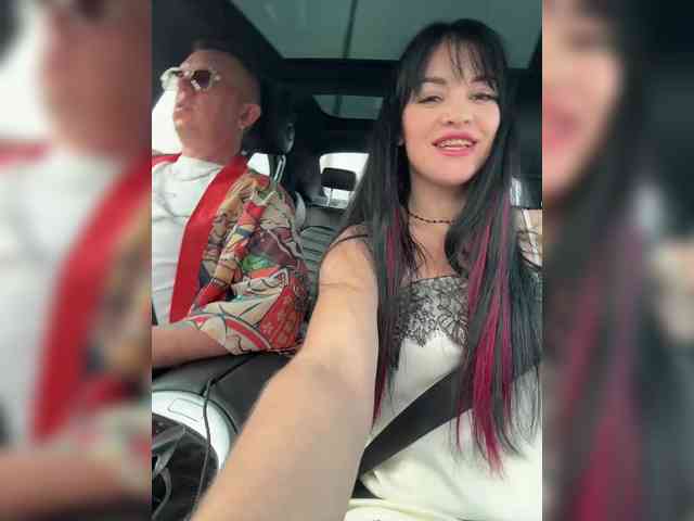 Travel-couple webcam