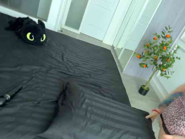 Travel-couple webcam