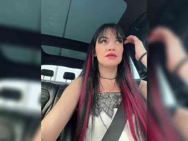 Travel-couple webcam