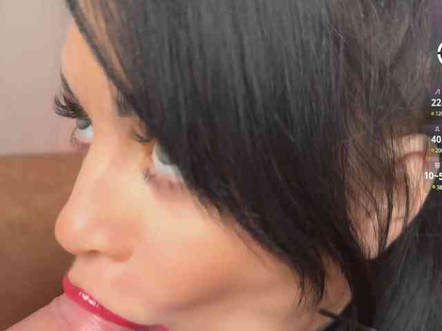 Travel-couple webcam