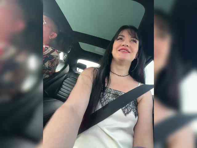 Travel-couple webcam