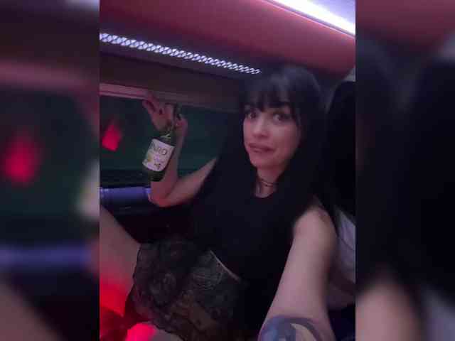 Travel-couple webcam