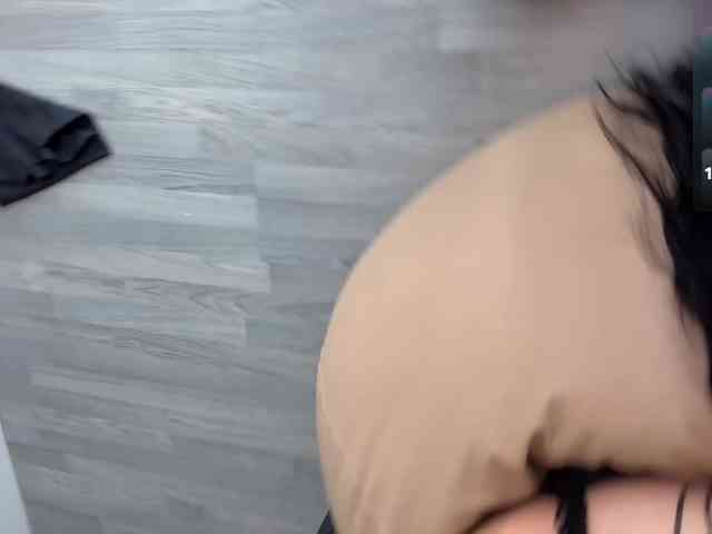 Travel-couple webcam