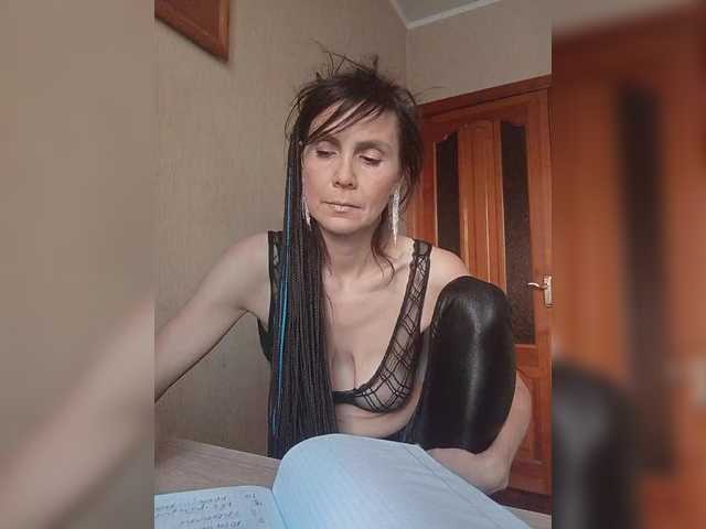 Hellenalonenochka's BongaCams show and profile
