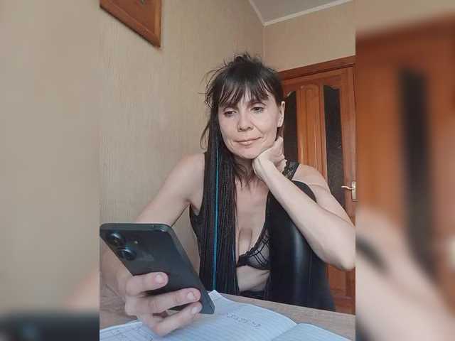 Hellenalonenochka's BongaCams show and profile