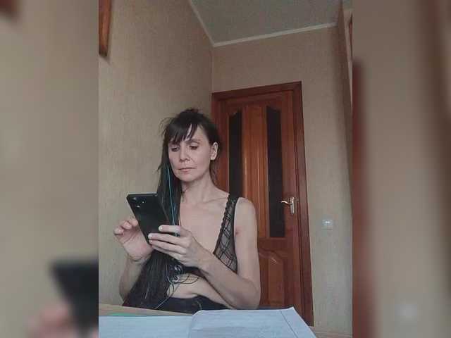 Hellenalonenochka's BongaCams show and profile