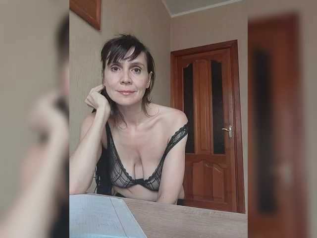 Hellenalonenochka's BongaCams show and profile