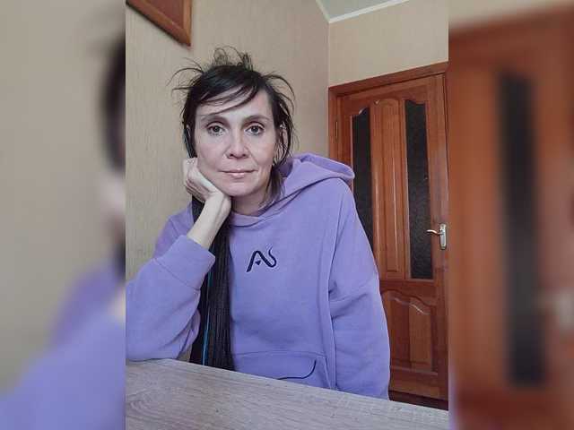 Hellenalonenochka's BongaCams show and profile