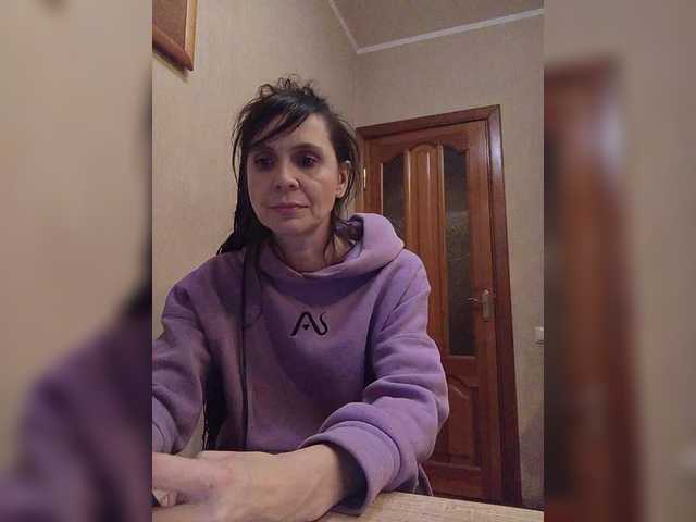 Hellenalonenochka's BongaCams show and profile