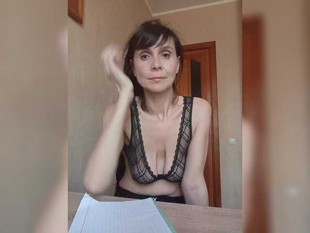 Hellenalonenochka's BongaCams show and profile