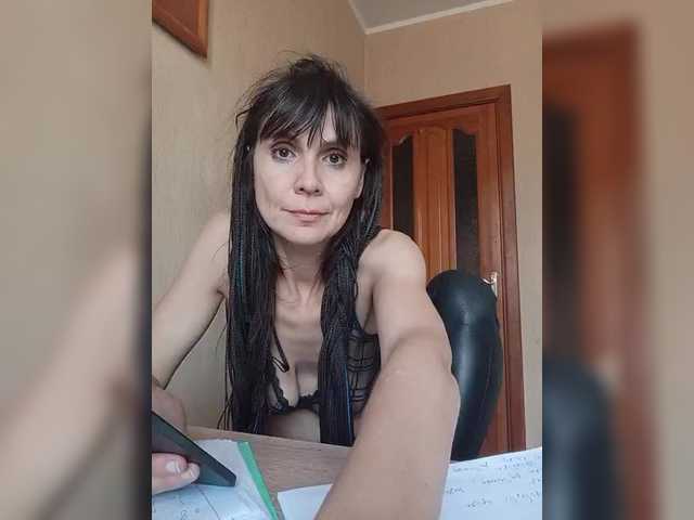 Hellenalonenochka's BongaCams show and profile