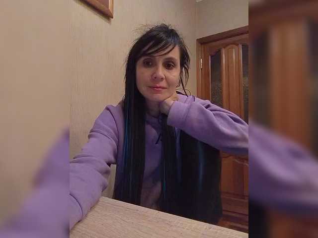 Hellenalonenochka webcam