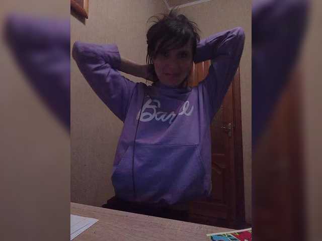 Hellenalonenochka's BongaCams show and profile