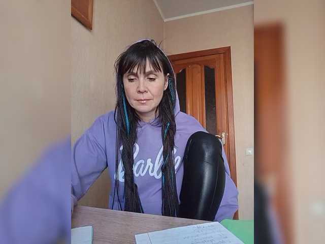 Hellenalonenochka's BongaCams show and profile