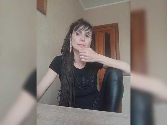 Hellenalonenochka's BongaCams show and profile