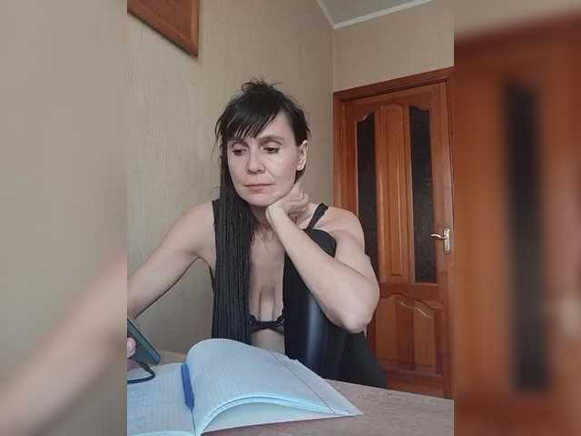 Hellenalonenochka's BongaCams show and profile