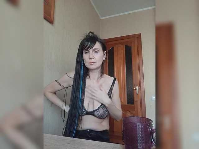 Hellenalonenochka's BongaCams show and profile