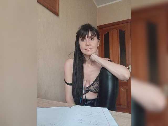 Hellenalonenochka's BongaCams show and profile