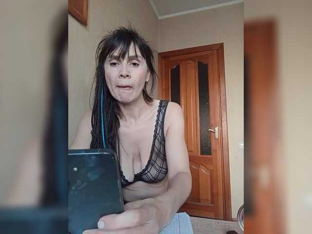 Hellenalonenochka's BongaCams show and profile