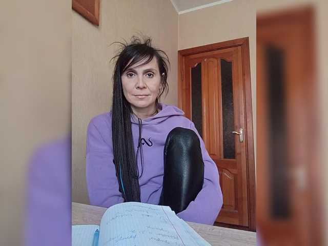 Hellenalonenochka's BongaCams show and profile