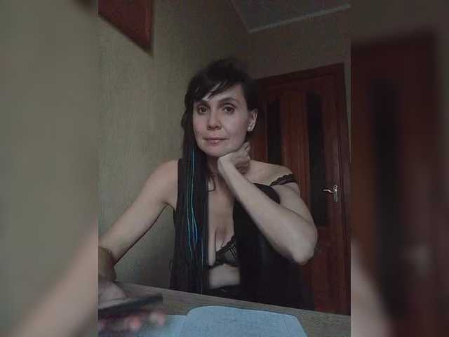 Hellenalonenochka's BongaCams show and profile