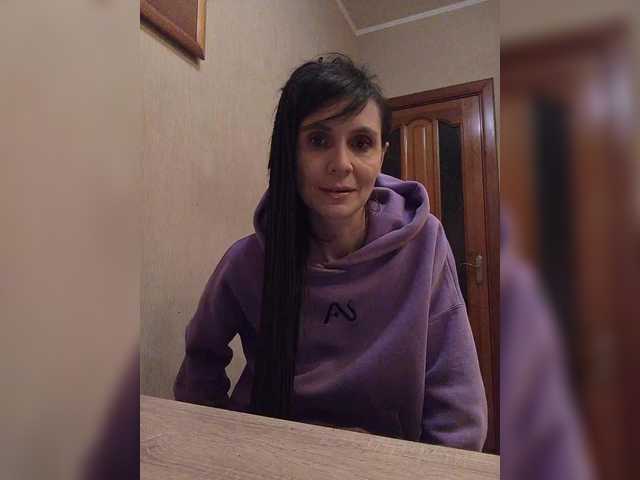 Hellenalonenochka's BongaCams show and profile