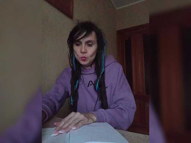 Hellenalonenochka's BongaCams show and profile