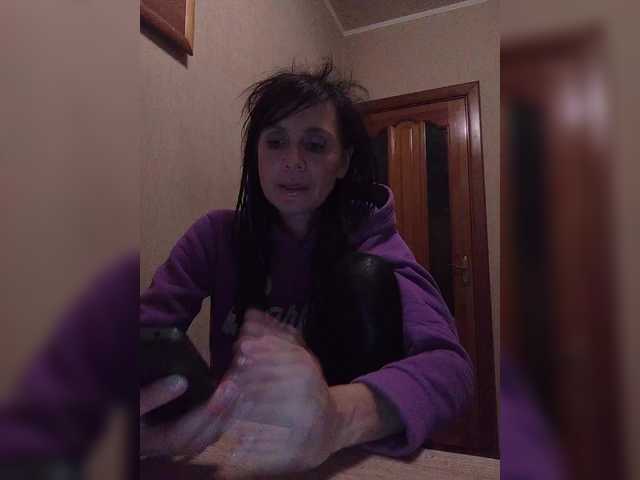 Hellenalonenochka's BongaCams show and profile