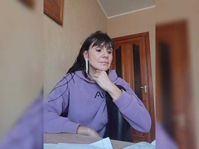 Hellenalonenochka's BongaCams show and profile