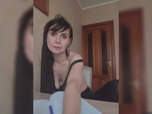 Hellenalonenochka webcam