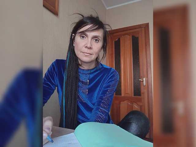 Hellenalonenochka's BongaCams show and profile