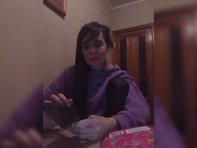 Hellenalonenochka's BongaCams show and profile