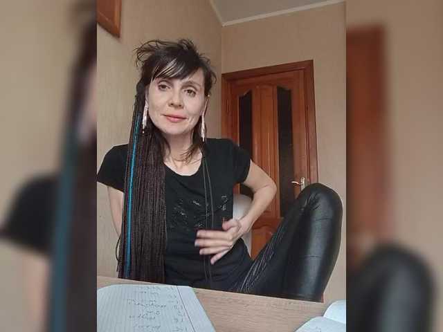 Hellenalonenochka's BongaCams show and profile