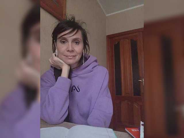 Hellenalonenochka's BongaCams show and profile