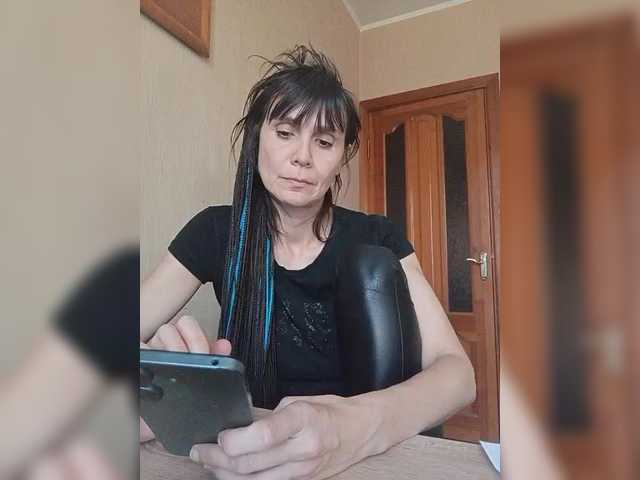 Hellenalonenochka's BongaCams show and profile